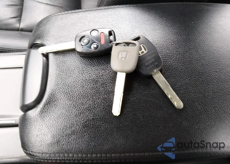 2012 Honda Accord 2.4 Ex-L из США, поврежденный, VIN 1HGCP2F81CA098067